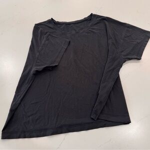 Lululemon black cropped tshirt